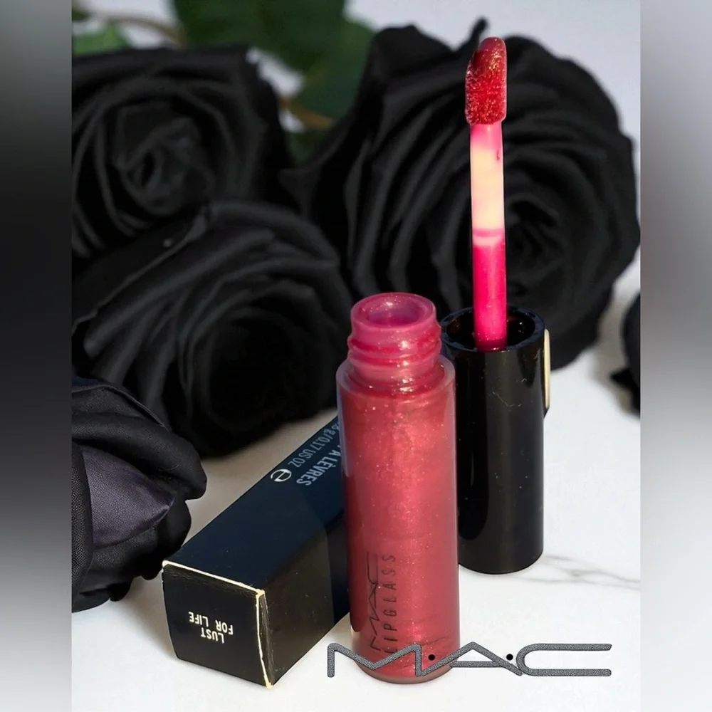 MAC LUST FOR LIFE LIPGLASS. LIMITED EDITION. RARE. NEW IN BOX.